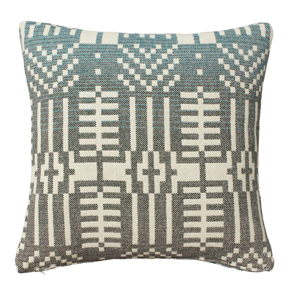 Outlet Here Comes The Rain Woven Square Cushion Square Cushions