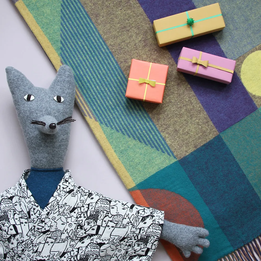 Hot Mini Giant Creature - Grey Wolf Giant Creatures